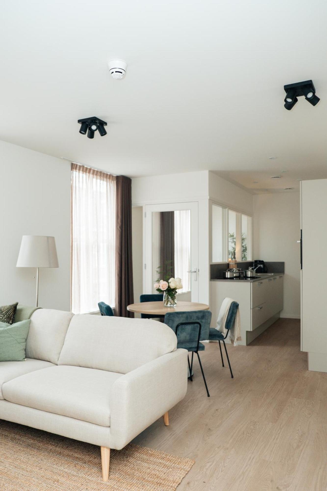 Urban Suites Eindhoven Bagian luar foto